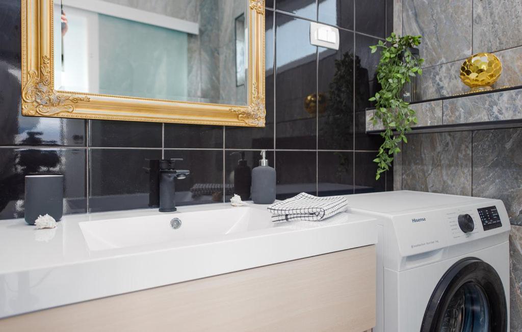 Luxurioeses Penthouse Welle Mit Whirlpool, Grill Und Meerblick فير المظهر الخارجي الصورة